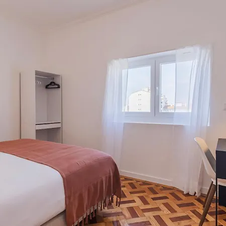 Stunning 3bdr Flat With Balcony & Ac By Lovelystay شقة *