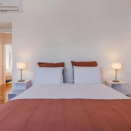 شقة Stunning 3bdr Flat With Balcony & Ac By Lovelystay كاسكايس