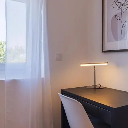 شقة Stunning 3bdr Flat With Balcony & Ac By Lovelystay