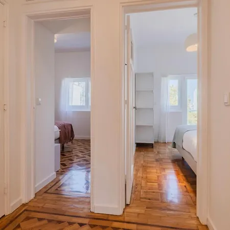 Stunning 3bdr Flat With Balcony & Ac By Lovelystay Апартаменты